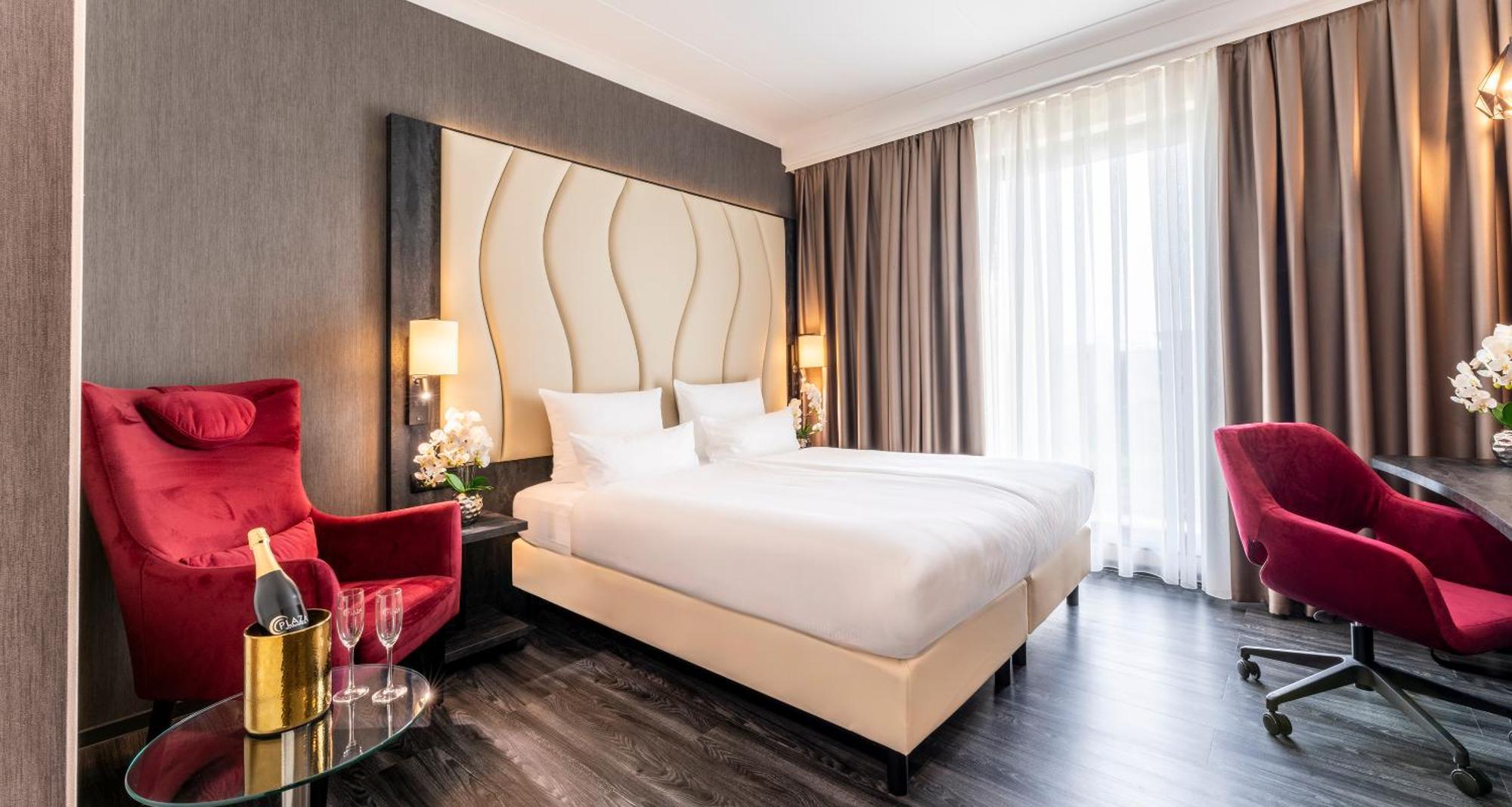 מלון רייסווייק Plaza Premium Grand Winston מראה חיצוני תמונה