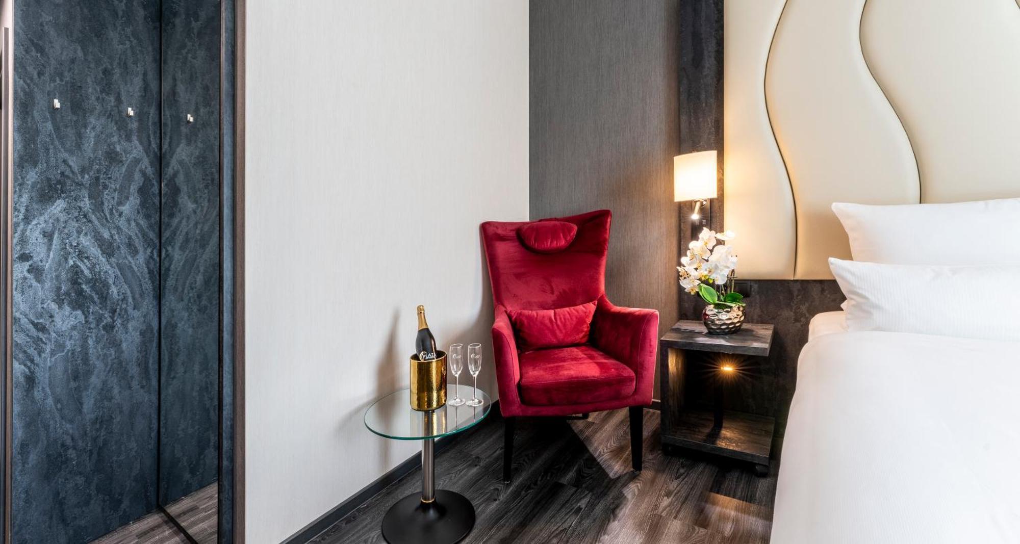 מלון רייסווייק Plaza Premium Grand Winston מראה חיצוני תמונה